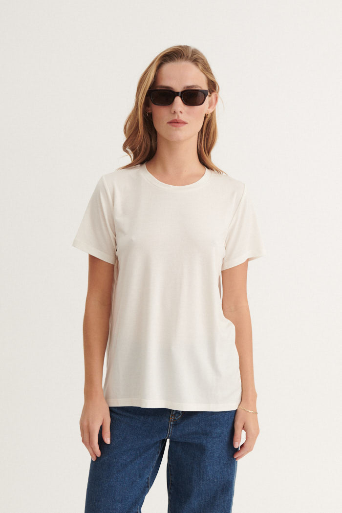 Basic Apparel Jolanda Tee T-shirts 003 Off White