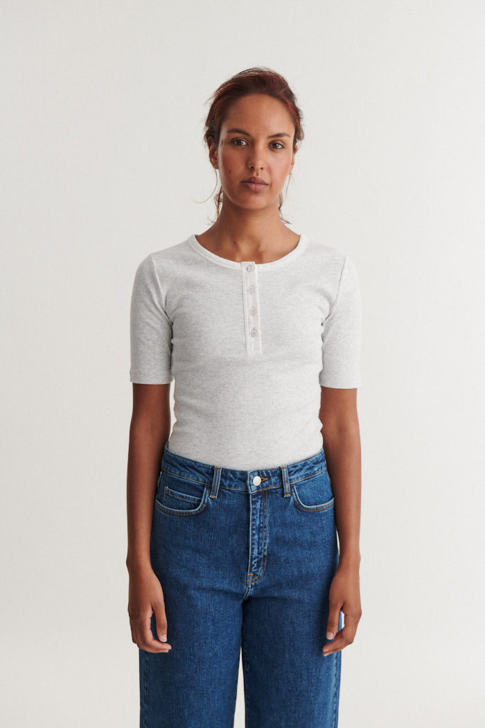 Basic Apparel Ludmilla SS Granddad T-shirts 318 Light Grey Mel.