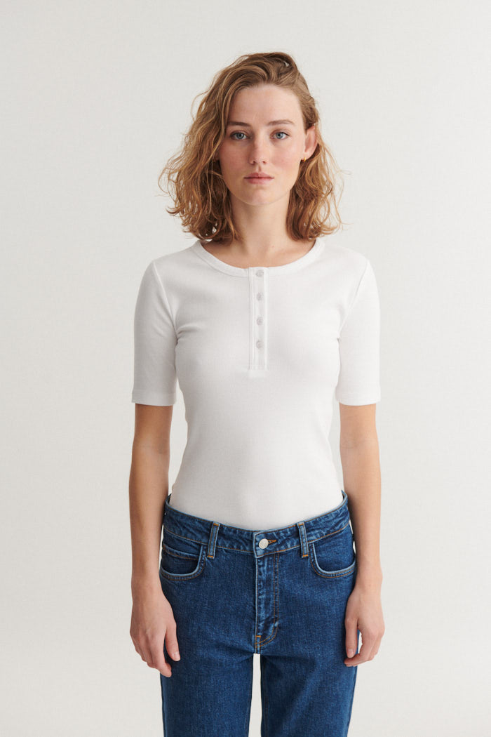 Basic Apparel Ludmilla SS Granddad T-shirts 423 Bright White