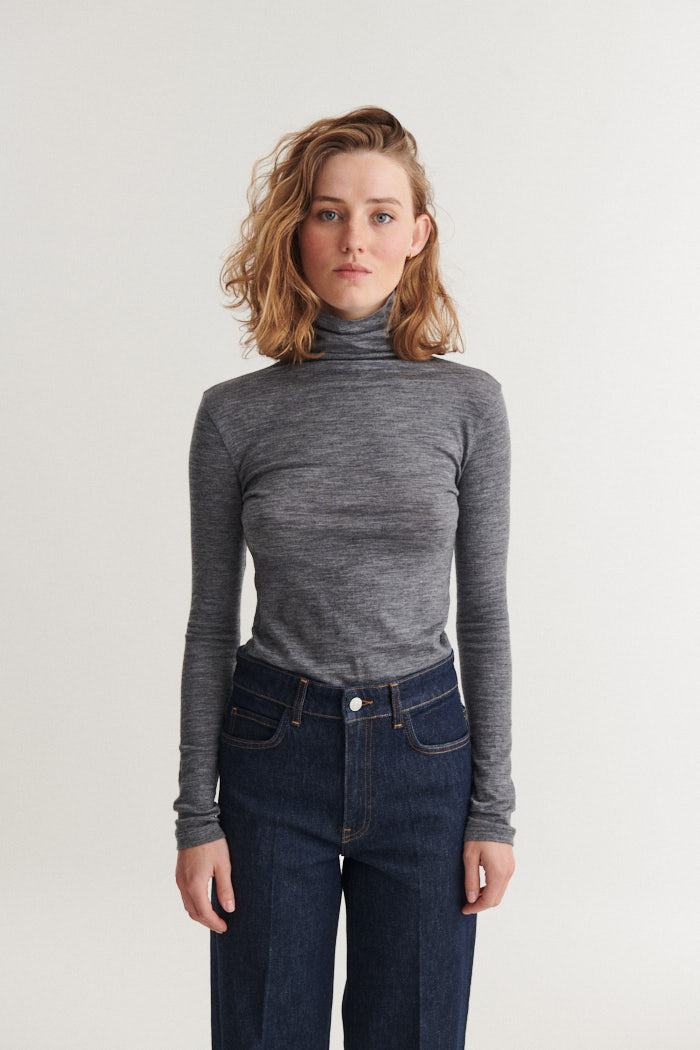Basic Apparel Rinja T-Neck T-shirts 025 Grey Mel.